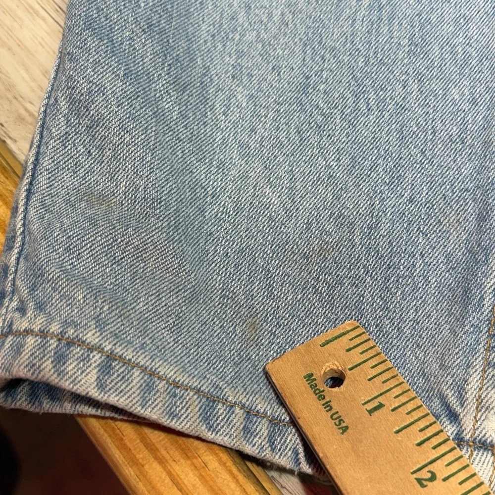 VTG Levis 560 Jeans Mens 34x30 Blue Relaxed Tapered Light Wash Made In USA Bat‎